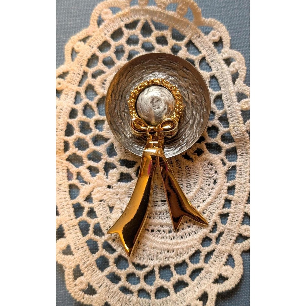 Vintage Hat Brooch Signed, Gold Tone Bow Hat Pin, Fashion‎ Figural Brooch